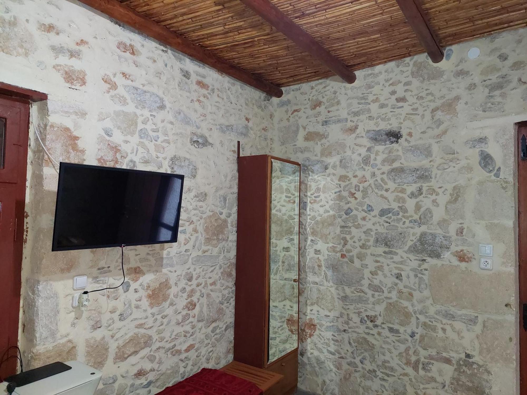 DhrapaniásSofiana'S Garden Retreat With Private Pool公寓 客房 照片